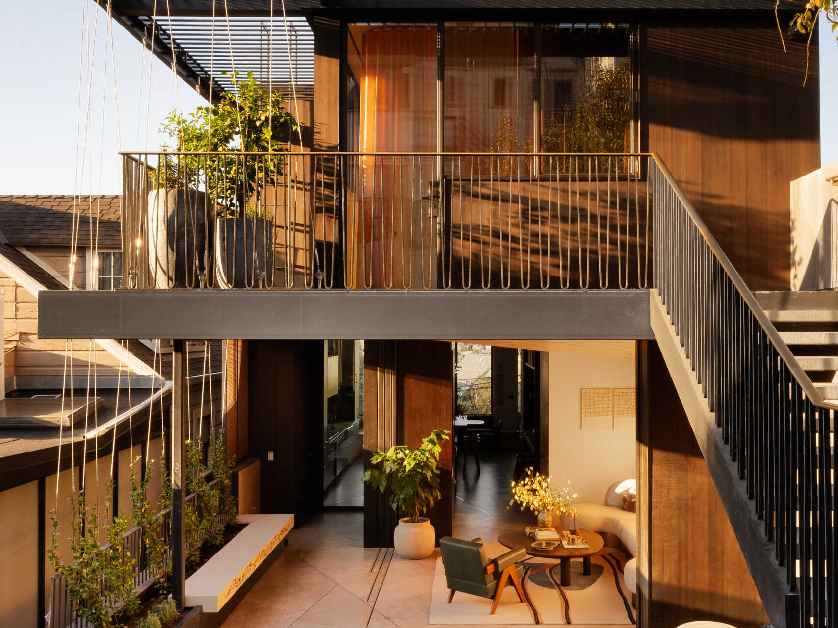 What began as a small repair job turned into a complete architectural reinvention. Designed by boutique Northern California firm Medium Plenty, this three-story family home reflects a deep collaboration between the architects and a creative couple with two young kids. 