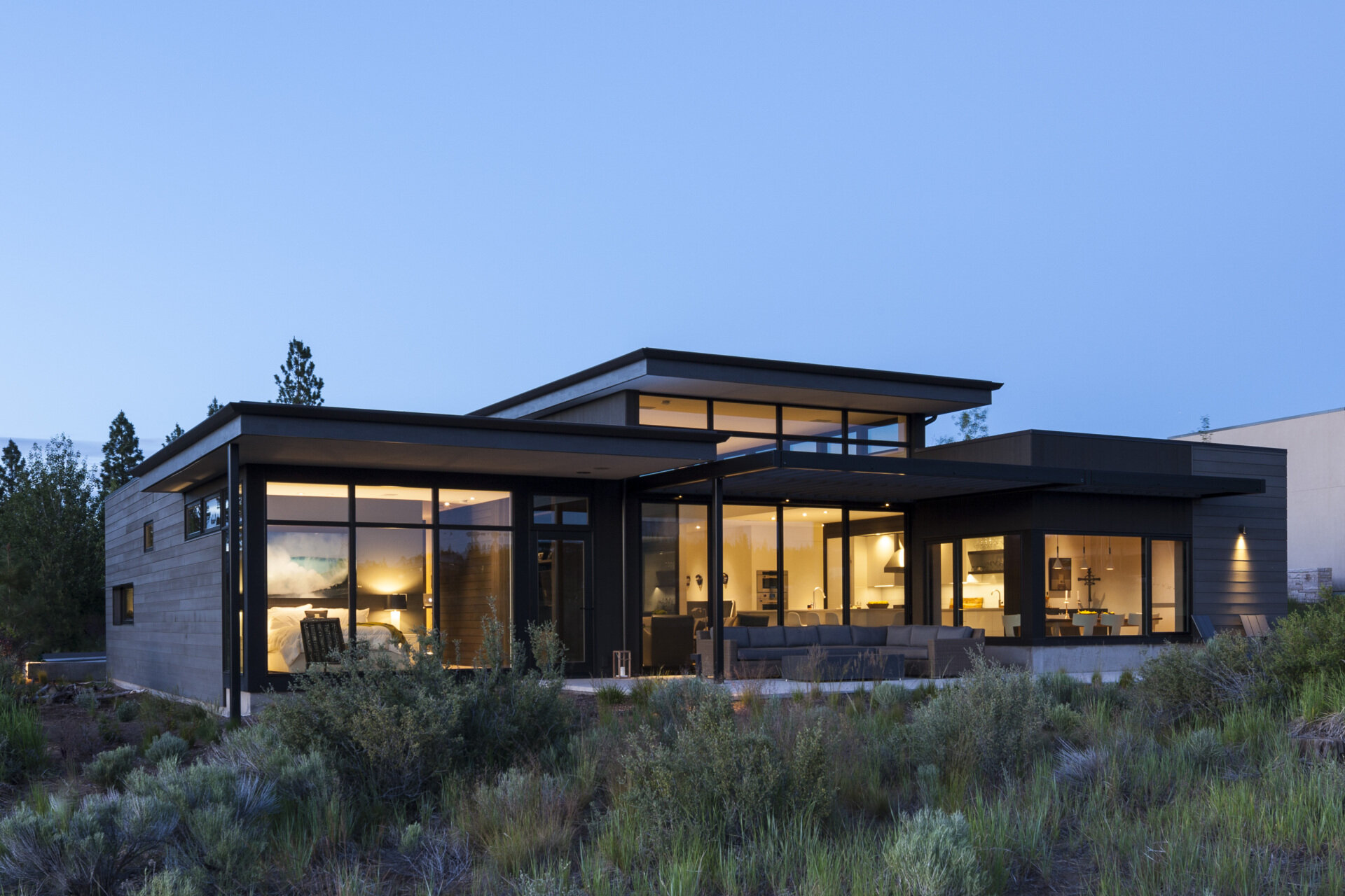 A light-filled desert home designed to blend with its surroundings and adapt to its owners’ lifestyle.