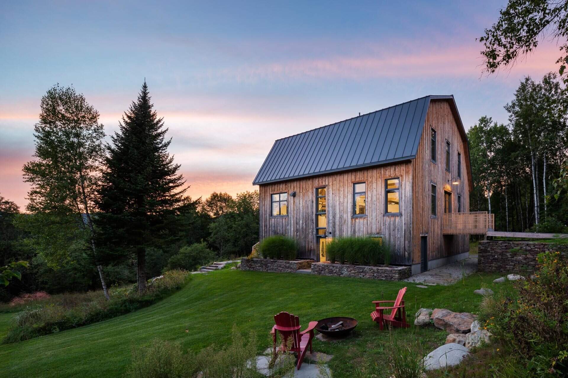 A 100 year old barn in Quebec is carefully restored instead of demolished, proving historic rural buildings can be reimagined for modern life.
